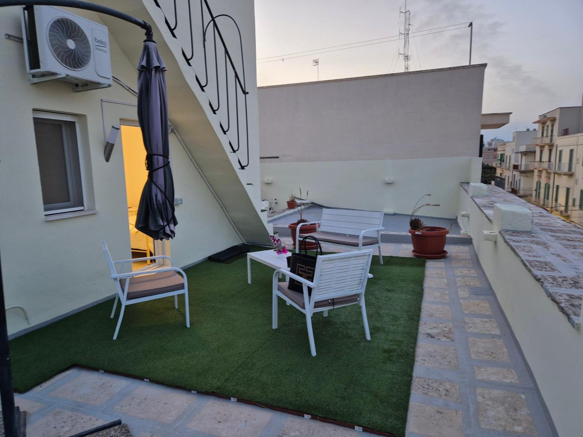 La Terrazza Di Rosalba Bed & Breakfast Monopoli Luaran gambar